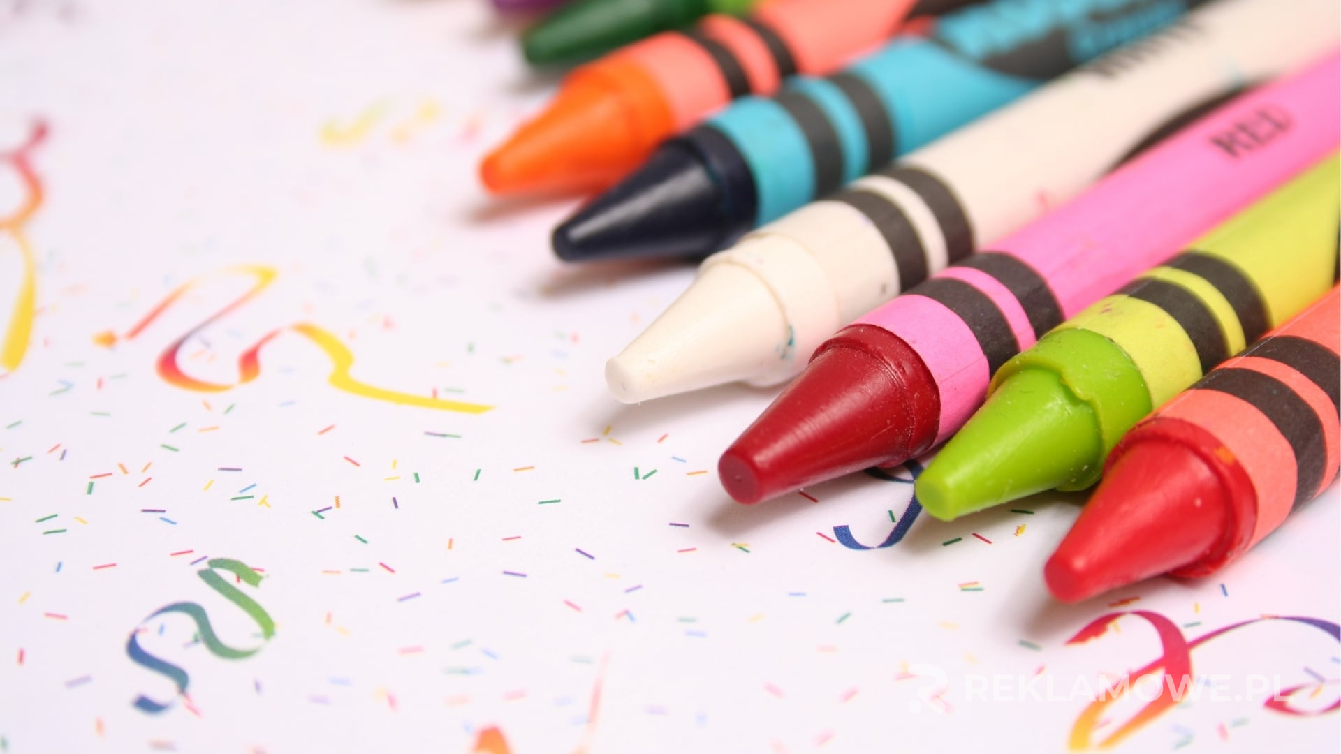 Kredki reklamowe używane w kampanii promocyjnej