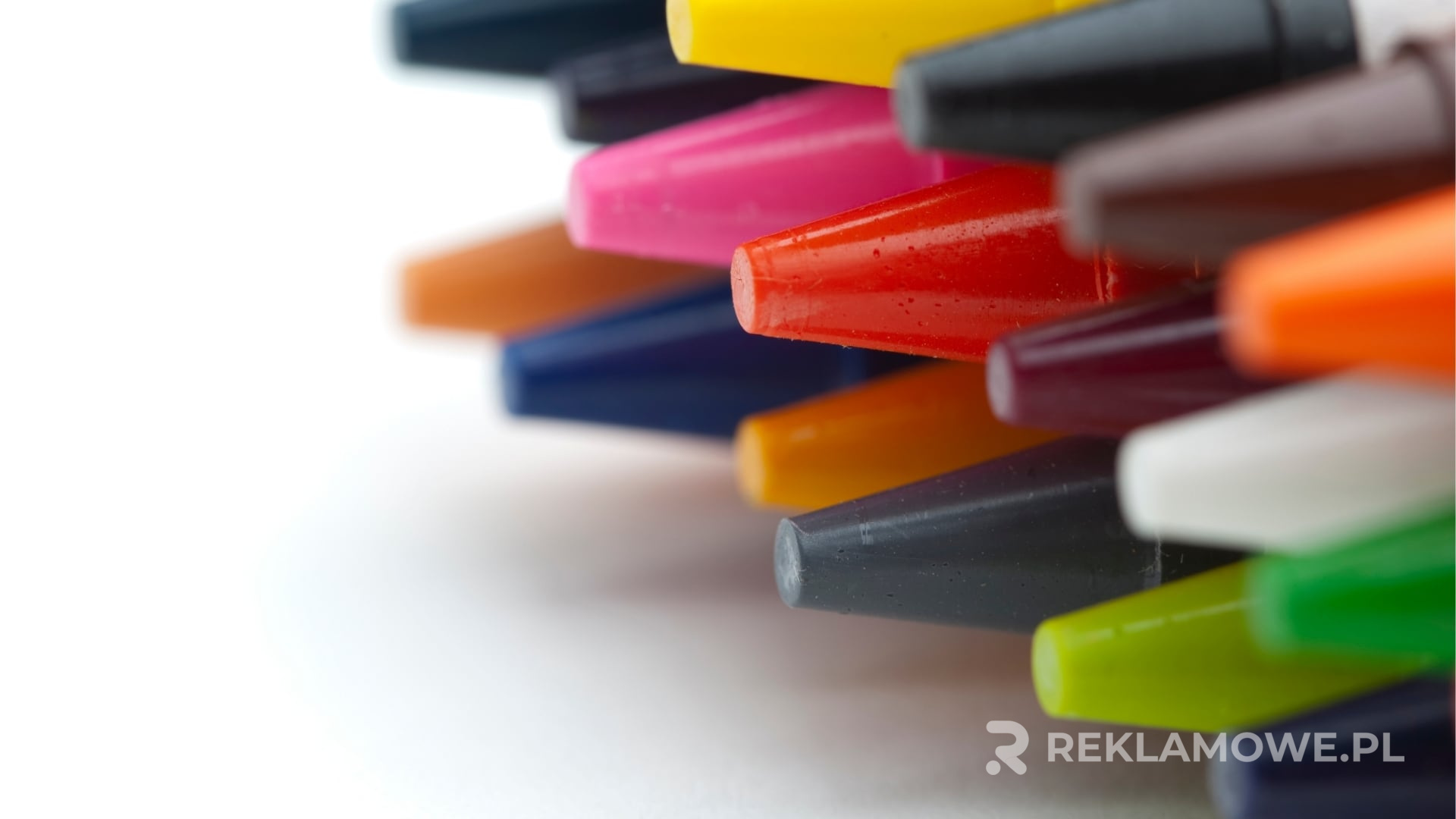 Zastosowanie kredek reklamowych w promocji Kredki reklamowe używane w promocji sprzedaży